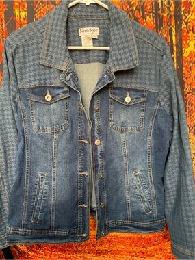 NorthStyle Two-Tone Blue Houndstooth Sleeve Denim Jacket